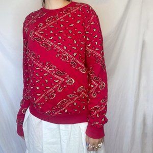 CHARACTER HERO red bandana pullover